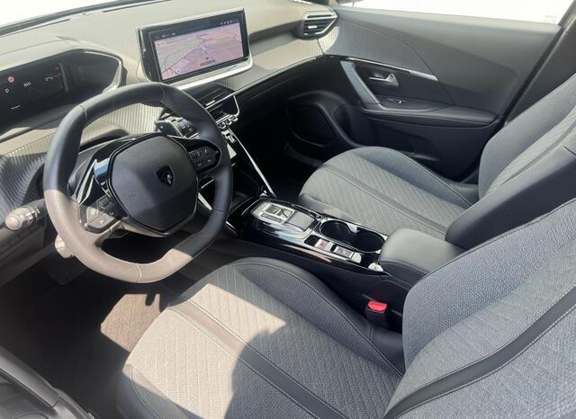 Peugeot 2008 1.2 PT 130 EAT8 Allure | Automaat | Parkeercamera | Prijs is rijklaar