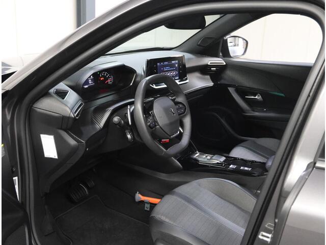 Peugeot 2008 1.2 130PK Allure Pack | AppleCarPlay/AndroidAuto | AUTOMAAT | Climate Control | Cruise Control | Keyless | FULL LED | Navigatie | LMV | Parkeersensoren | Privacy Glass | Isofix |