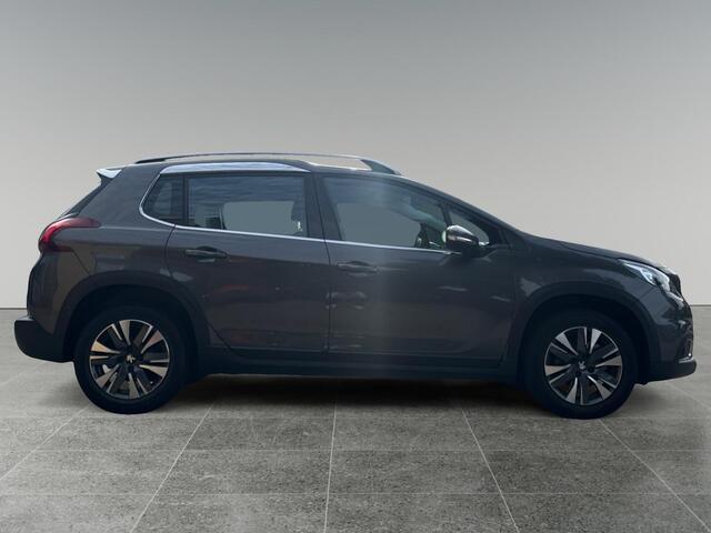 Peugeot 2008 Allure 1.2 Turbo 110pk EAT6 | PANODAK | TREKHAAK | STOELVERW. | CAMERA | NAVI | CLIMA | GRIPCONTROL | LM-VELGEN |