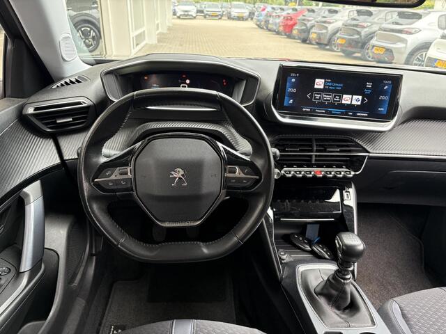 Peugeot 2008 1.2T 130pk Allure | Achteruitrijcamera | Dealeronderhouden | Navigatie | Parkeersensoren | Privacy Glass | Cruise Control | Apple Carplay/Android Auto