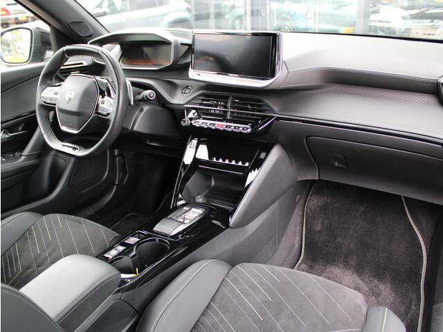 Peugeot 2008 1.2 PureTech 130 GT | Navi / Camera / Alcantara