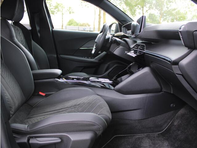 Peugeot 2008 1.2 PureTech 130 GT | Navi / Camera / Alcantara