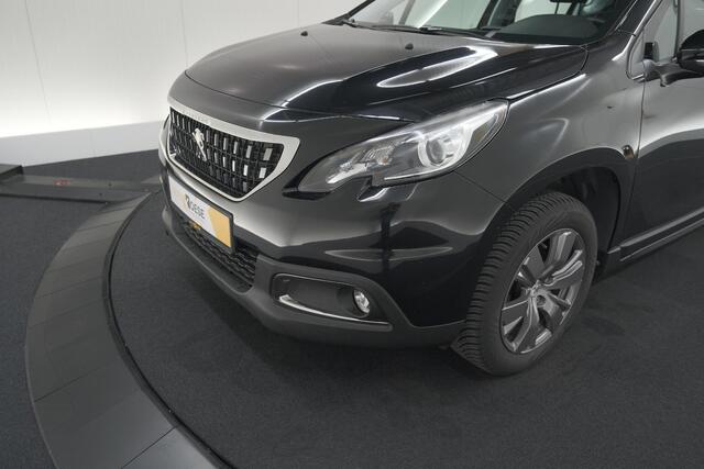 Peugeot 2008 PureTech 82 Active | Lage KM | Trekhaak | Navigatie | Parkeersensoren | Climate Control |Apple Carplay