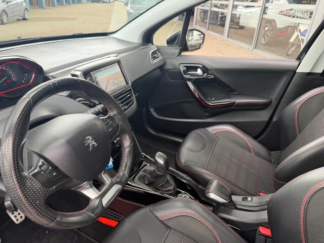 Peugeot 2008 1.2 PURETECH GT-LINE NAVI PANO AIRCO/ECC PDC