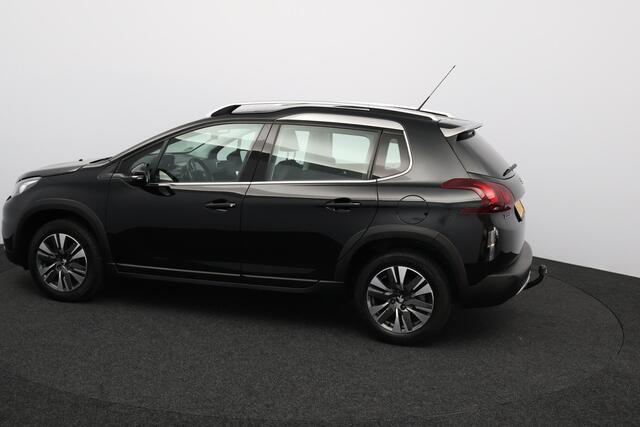 Peugeot 2008 1.2 PureTech Allure /D-Riem Verv. 64.000KM! /Pano-Dak! /Trekhaak /Stoelverw. /Apple + Android /Climat /Cruise /Elek. pakket /Bluetooth /Regensensor /16"LMV /PDC /LED Dagrijverl. /Isofix.