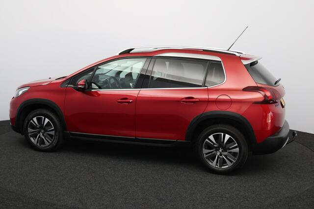 Peugeot 2008 1.2 PureTech Allure /Pano-Dak! /Trekhaak! /Apple + Android /DAB+! /Navi /Climat /Cruise /Elek. pakket /Bluetooth /Regensensor /16"LMV /Extra getint glas /PDC /LED Dagrijverl. /Dakrails /Isofix.