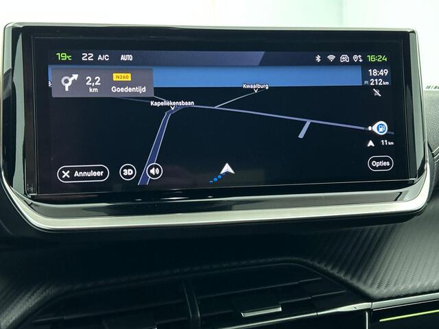 Peugeot 2008 1.2 PureTech 130 GT Automaat Clima Control Camera Achter Navigatie d.m.v. Apple Carplay / Android auto Velgen 17 inch