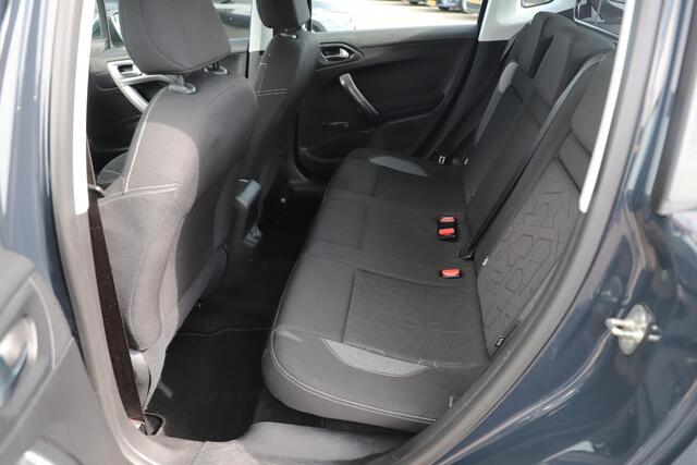 Peugeot 2008 1.2 PureTech Active Trekhaak Radio Bluetooth Airco Cruise Control LED