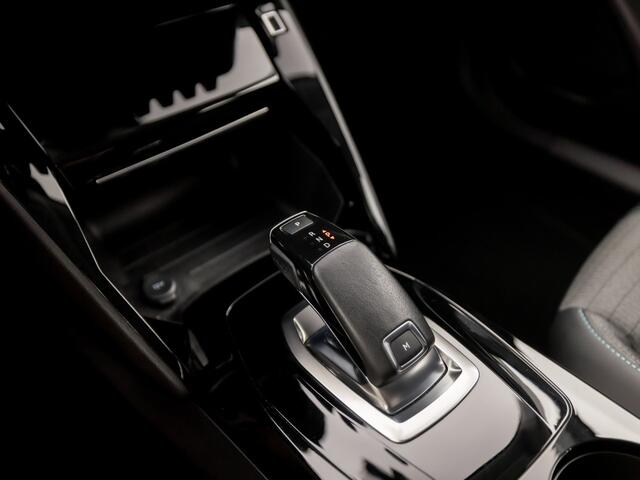 Peugeot 2008 1.2 PureTech Allure Pack 131Pk Automaat (VIRTUAL COCKPIT, APPLE CARPLAY, GROOT NAVI, 360 CAMERA, LEDER, SPORTSTOELEN, KEYLESS, GETINT GLAS, NIEUWSTAAT)