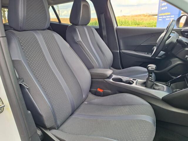 Peugeot 2008 1.2 PURETECH ALLUREPACK 130PK AIRCO NAVI CLIMA PDC-CAMERA