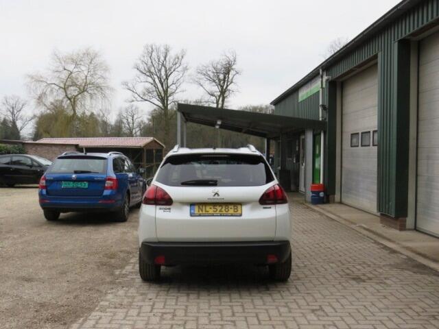 Peugeot 2008 1.2 PURET. BLUE LION