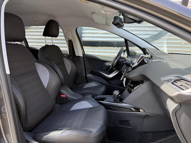 Peugeot 2008 1.2 PureTech Allure 1e Eigenaar|Navi|Trekhaak|D-riem vv in 2024|Clima|Cruise|Carplay|Elek Ramen|LM Velgen|PDC|N.A.P|Nieuwe APK bij aflevering