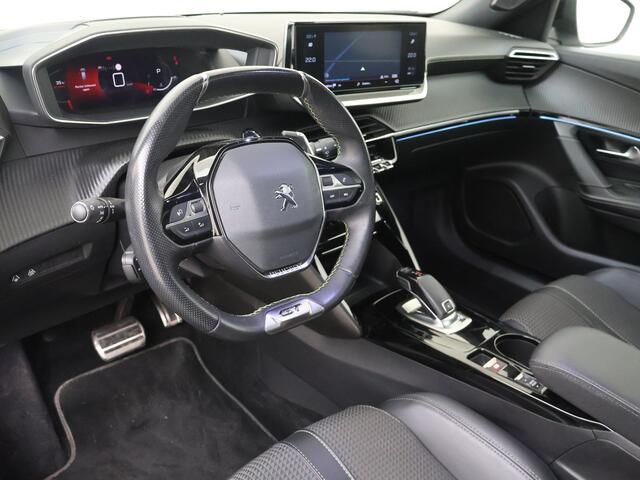 Peugeot 2008 1.2 PureTech GT 130 PK Automaat | Two Tone | Panoramisch Schuifdak | Navigatie | Camera | Cruise Control |
