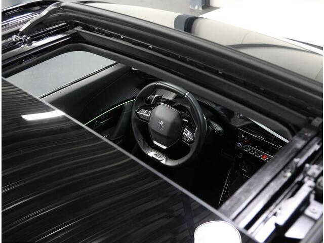 Peugeot 2008 1.2 130PK GT | 1ste eigenaar | Dodehoekdetectie | Navigatie | AUTOMAAT | AppleCarplay/AndroidAuto | Schuifkanteldak | StoelVerwarming | Advanced Grip Control | 18"LMV | Camera | Keyless | Cruise Control | Climate Control | Camera | FULL LED | Sfeerverlich