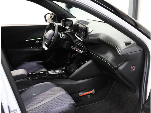Peugeot 2008 1.2 130PK GT | 1ste eigenaar | Dodehoekdetectie | Navigatie | AUTOMAAT | AppleCarplay/AndroidAuto | Schuifkanteldak | StoelVerwarming | Advanced Grip Control | 18"LMV | Camera | Keyless | Cruise Control | Climate Control | Camera | FULL LED | Sfeerverlich