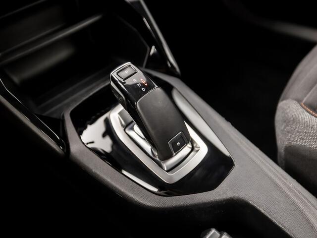 Peugeot 2008 1.2 PureTech Sport 131Pk Automaat (APPLE CARPLAY, 1e EIGENAAR, GROOT NAVI, PARKEERSENSOREN, SPORTSTOELEN, LM VELGEN, CRUISE, LANE ASSIST, NIEUWSTAAT)