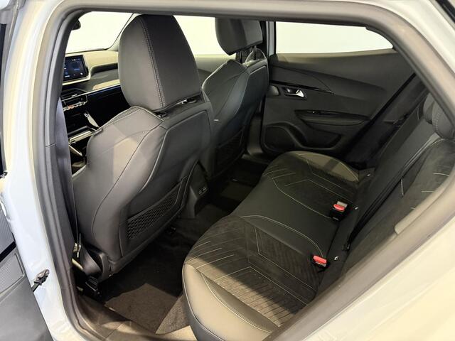 Peugeot 2008 1.2 Hybrid 145 GT | APPLE CARPLAY & ANDROID AUTO | STOELVERWARMING | NAVI | ELEKTRISCHE STOELEN | AUTOMAAT |
