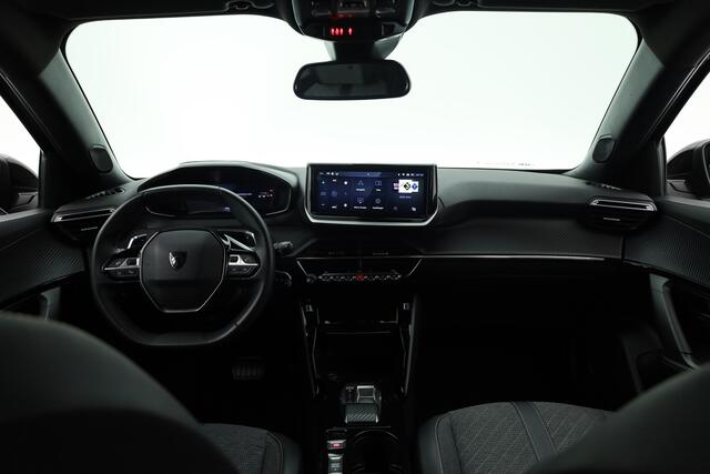 Peugeot 2008 1.2 PureTech 130 Allure | Dig. Cockpit | Trekhaak | Camera | Apple CarPlay & Android Auto | Cruise Control | Navi | 17'' R