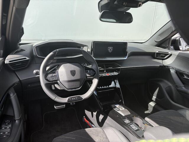 Peugeot 2008 1.2 Hybrid 145 GT | Camera | Adaptieve Cruise Control | Stoelverwarming | Apple Carplay/Android Auto