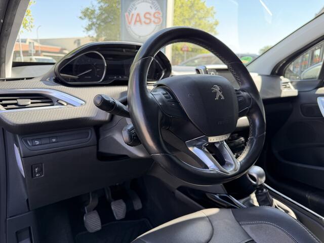Peugeot 2008 BWJ 2019 | 1.2T 131PK GT-Line | TREKHAAK | LEDER/STOF | STOELVERW | CLIMA | NAVI | PDC | SPORTSTOELEN |