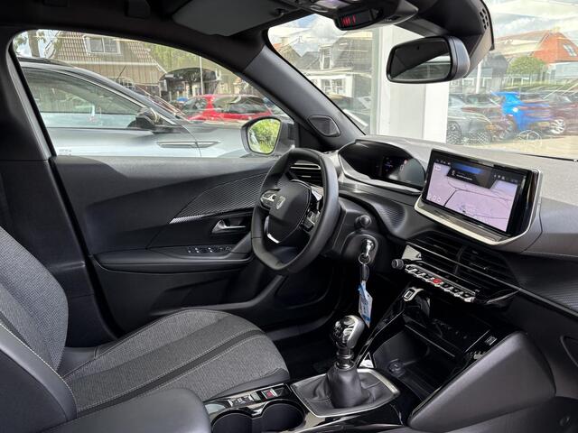 Peugeot 2008 1.2T 100pk Allure | Achteruitrijcamera | Navigatie | Facelift model | Privacy Glass | Lichtmetalen velgen