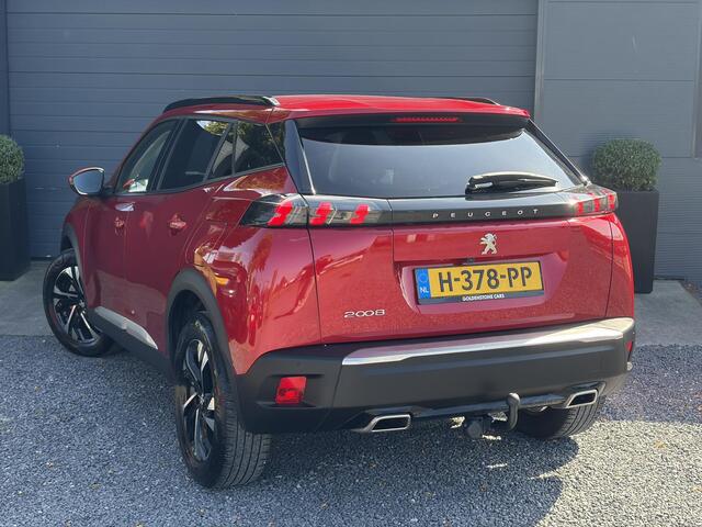 Peugeot 2008 1.2 PureTech Allure ?Recent beurt gehad?D-riem vv in 06-2025?Camera°360?Draadloze telefoonlader?Carplay?Keyless?Automaat?Trekhaak?Halfleder?Navi?Clima?Cruise?131pk?Lm velgen?2e Eigenaar?Pdc V+A?Rijstrooksensor?N.A.P?Apk tot 04-2028
