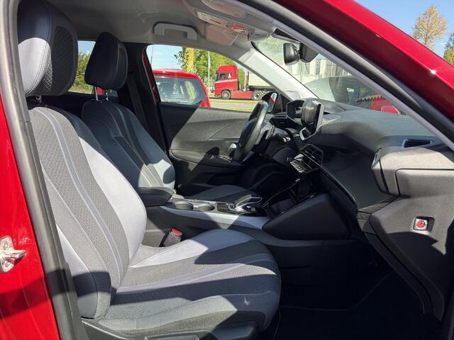 Peugeot 2008 1.2 PureTech Allure ?Recent beurt gehad?D-riem vv in 06-2025?Camera°360?Draadloze telefoonlader?Carplay?Keyless?Automaat?Trekhaak?Halfleder?Navi?Clima?Cruise?131pk?Lm velgen?2e Eigenaar?Pdc V+A?Rijstrooksensor?N.A.P?Apk tot 04-2028