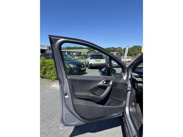 Peugeot 2008 1.2 PureTech Active |Dealer Onderhouden|Navigatie|