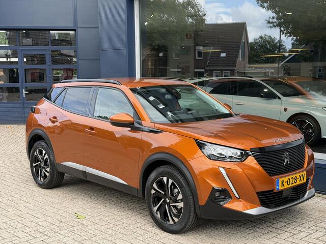 Peugeot 2008 1.2 Turbo 100PK Allure Pack | Navigatie | 3D Virtual Cockpit | LED Verlichting | Half Lederen Bekleding | Keyless Start | Climate Control | Cruise Control | 17 Inch Lichtmetalen Velgen |