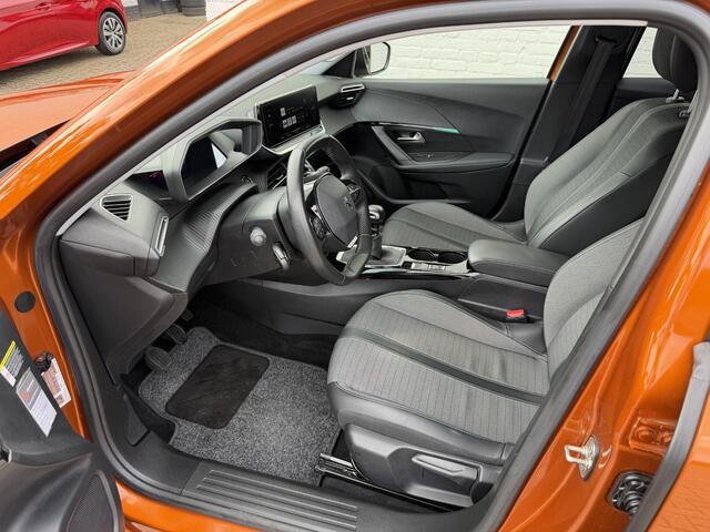 Peugeot 2008 1.2 Turbo 100PK Allure Pack | Navigatie | 3D Virtual Cockpit | LED Verlichting | Half Lederen Bekleding | Keyless Start | Climate Control | Cruise Control | 17 Inch Lichtmetalen Velgen |