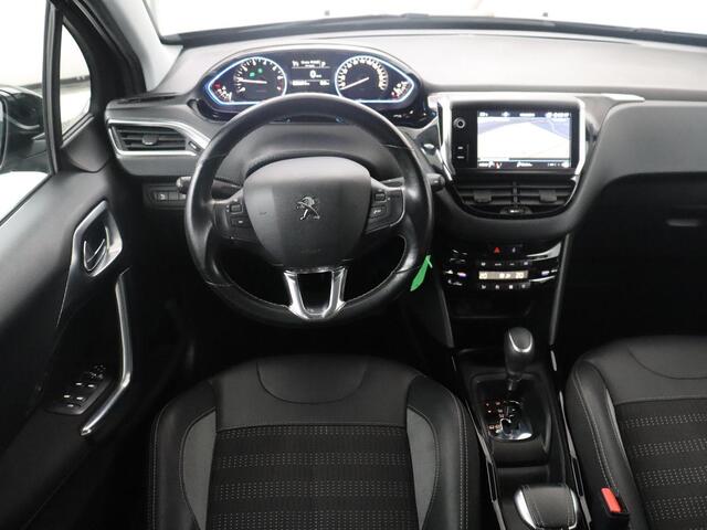 Peugeot 2008 1.2 PureTech Allure | Half Leder | Carplay | Climate control | Full LED | Cruise control | Navigatie | Park assist |