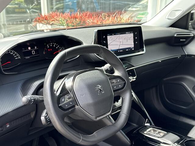 Peugeot 2008 1.2 PureTech Automaat Allure Pack - Carplay | Nav | PDC | Stoelverw. | Trekhaak