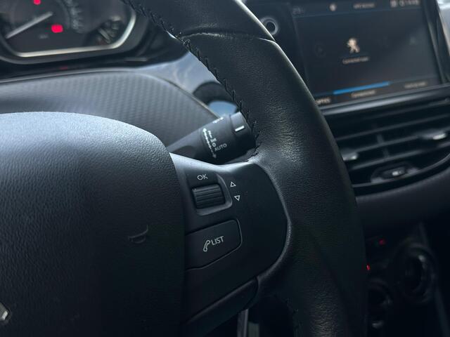 Peugeot 2008 1.2 Signature, Airco, Bluetooth, Cruise, Carplay, Navi, PDC, NAP, APK