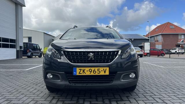 Peugeot 2008 1.2 PureT. Signature
