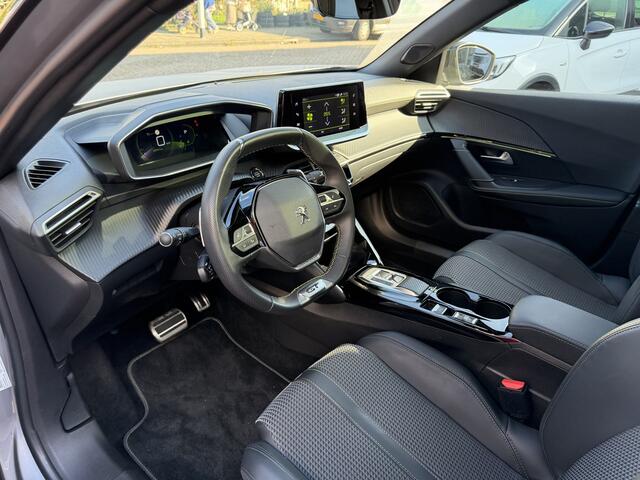 Peugeot 2008 1.2 PureTech GT-Line Automaat Panoramadak/ECC/Navi/Camera