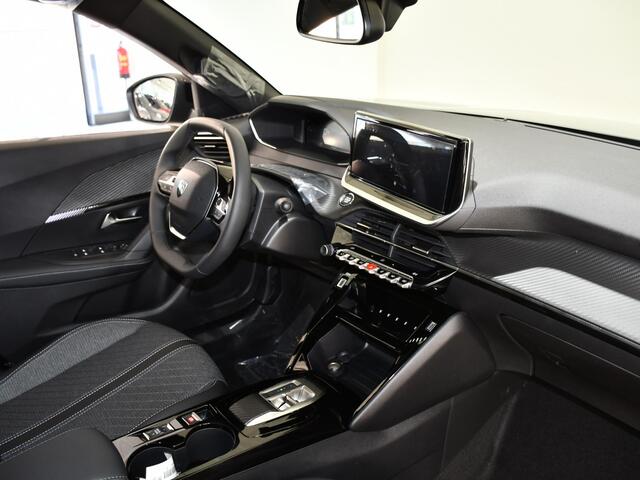 Peugeot 2008 1.2 Hybrid 145 GT .