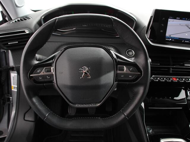 Peugeot 2008 1.2 PureTech Allure Navigatie Cruise control Lichtmetalen velgen Climate control Parkeersensor achter Apple Carplay/ Android auto Camera