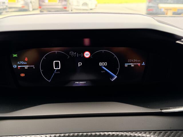 Peugeot 2008 1.2 PureTech 130 Allure 360 Camera All Weather banden Stoelverwarming Apple Carplay