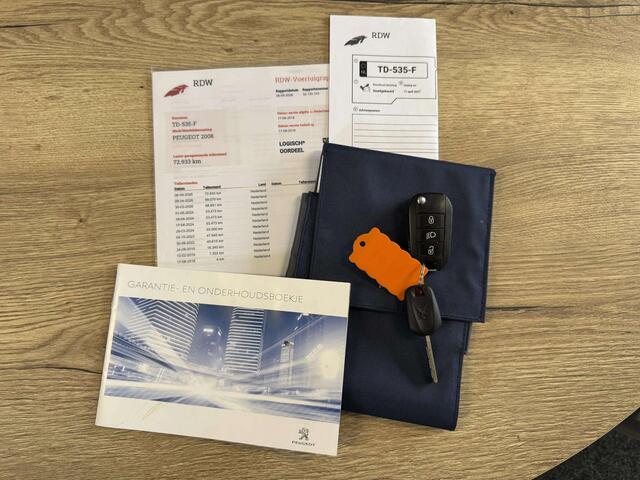 Peugeot 2008 1.2 PureTech GT-line Gratis Afleverpakket! | Trekhaak | Panoramadak | Achteruitrijcamera |
