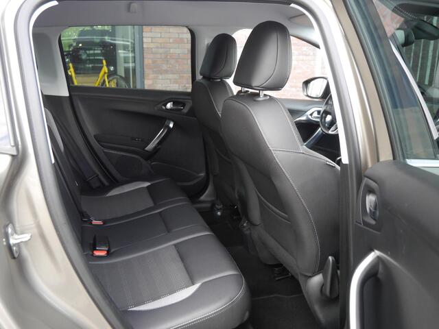 Peugeot 2008 1.2 110PK PureTech Allure | Apple Carplay | Navigatie | Cruise Control | Parkeersensoren | Camera