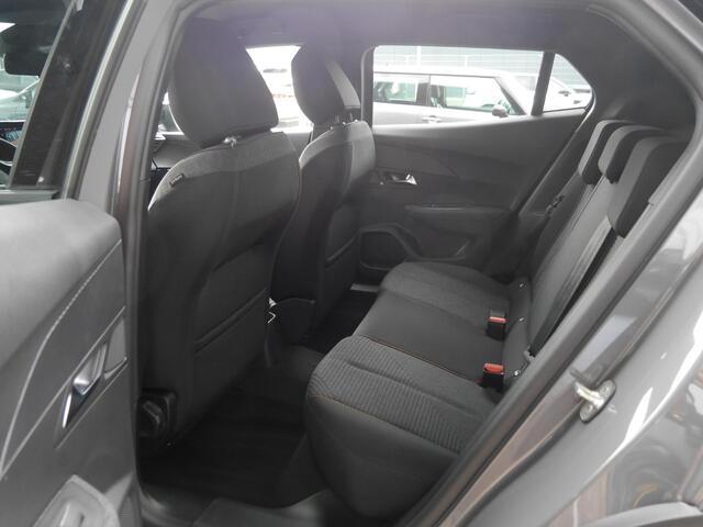 Peugeot 2008 1.2 Hybrid 145 Business Automaat | | CarPlay | Navigatie | Camera | Cruise Control | LED verlichting