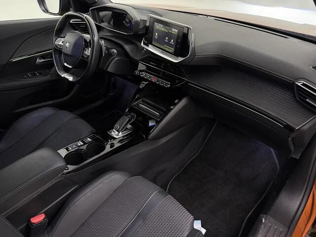 Peugeot 2008 1.2 PureTech GT-Line Gratis Afleverpakket! | Voorstoelen Verwarmd |