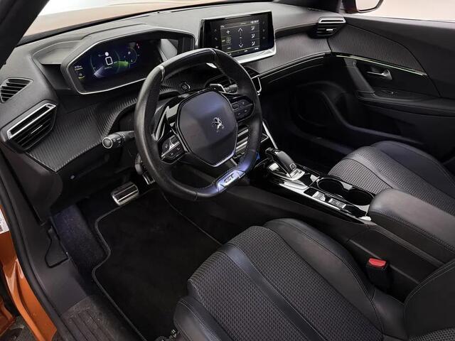 Peugeot 2008 1.2 PureTech GT-Line Gratis Afleverpakket! | Voorstoelen Verwarmd |