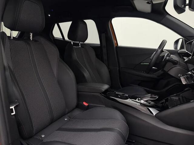 Peugeot 2008 1.2 PureTech GT-Line Gratis Afleverpakket! | Voorstoelen Verwarmd |