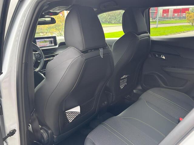Peugeot 2008 Hybrid 145 GT - NIEUW UIT VOORRAAD - DIRECT RIJDEN! - VEEL KORTING
