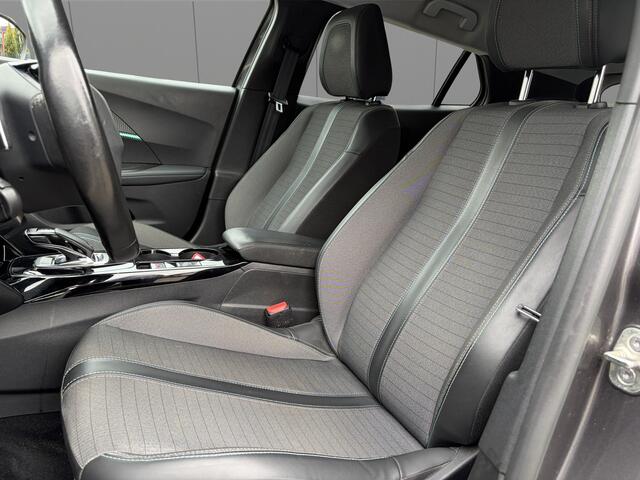 Peugeot 2008 1.2 Allure Pack Automaat | distr. riem is vervangen | Apple/Adroid | Navi