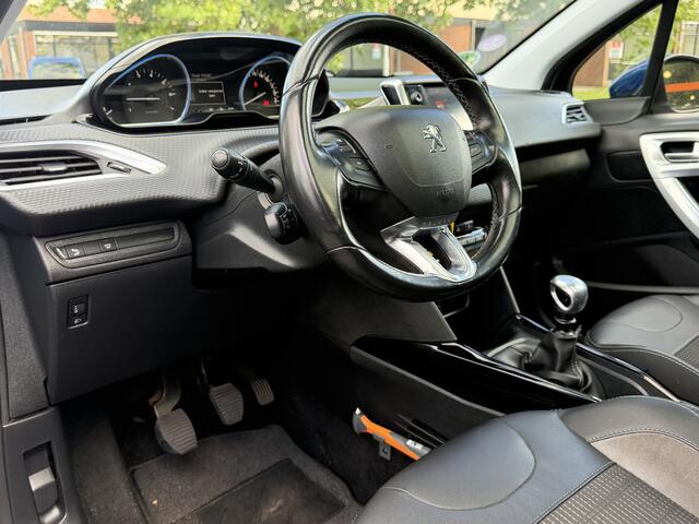 Peugeot 2008 BWJ 2019 | 1.2 111PK Allure | NWE DISTRIBUTIE | TREKHAAK | PANO | NAVI | CAMERA | CLIMA | CRUISE | PDC |
