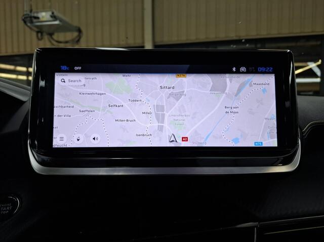 Peugeot 2008 1.2 Hybrid 145PK GT Automaat Navigatie, Rondom zichtcamera,18 inch Velgen, Apple carplay/Android Auto