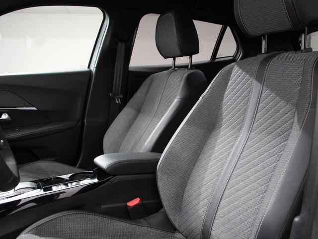 Peugeot 2008 1.2 Hybrid 136 pk Automaat Allure Navigatie Apple Carplay/Android Auto Climate Control Led Parkeer sensoren Cruise Control Stoelverwarming