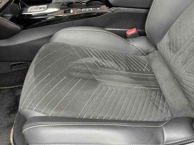 Peugeot 2008 GT 1.2 Hybrid 145pk e-DCS6 | ALCANTARA PAKKET | ADAPTIVE CRUISE | MASSAGE | STOELVERW. | GRIPCONTROL | DAB+ | DODEHOEKBEW. | 360° CAMERA | DRAADLOZE LADEN | ALL SEASONBANDEN |